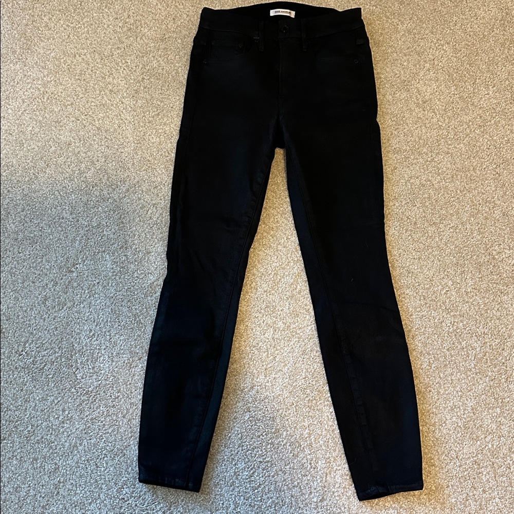 Good American Good Legs Coated Jeans in Black